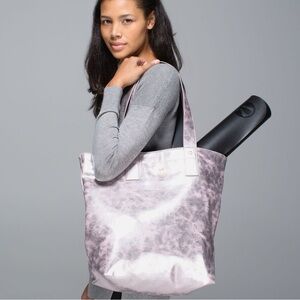 Lululemon Mantra Metallic Reversible Yoga Tote Bag
